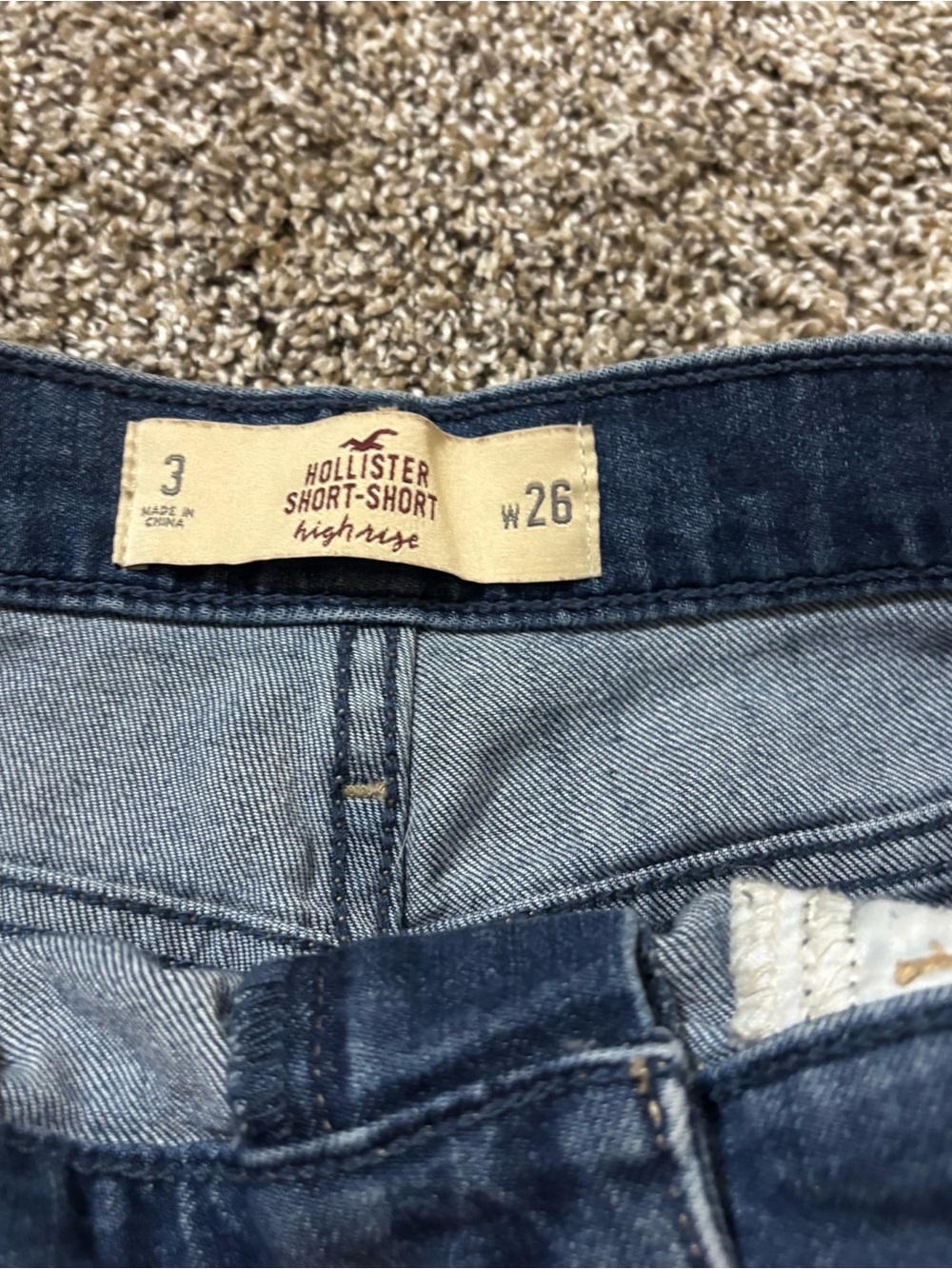 Hollister Jean Shorts - Picture 2 of 3